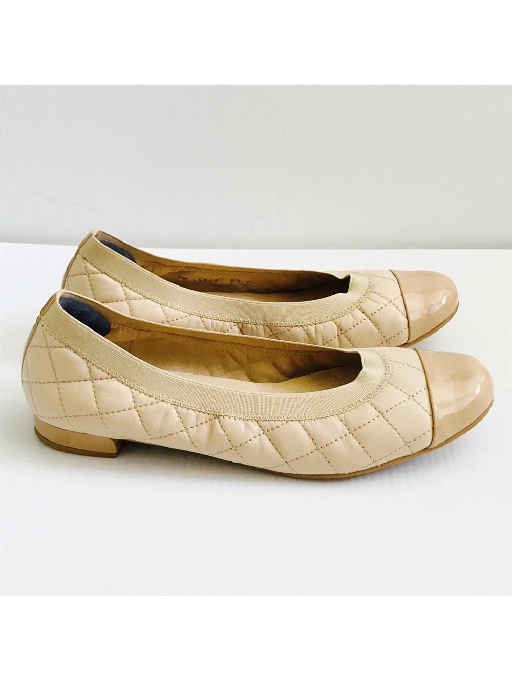 STUART WEITZMAN Womens Beige Nude Napa Leather Quilted Flats Slip On Shoes 8.5 W